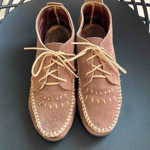 Minnetonka Suede Brown Boots Women Size 5